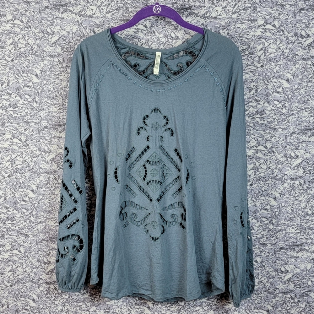 Long Sleeve Cutout Monoreno Blouse